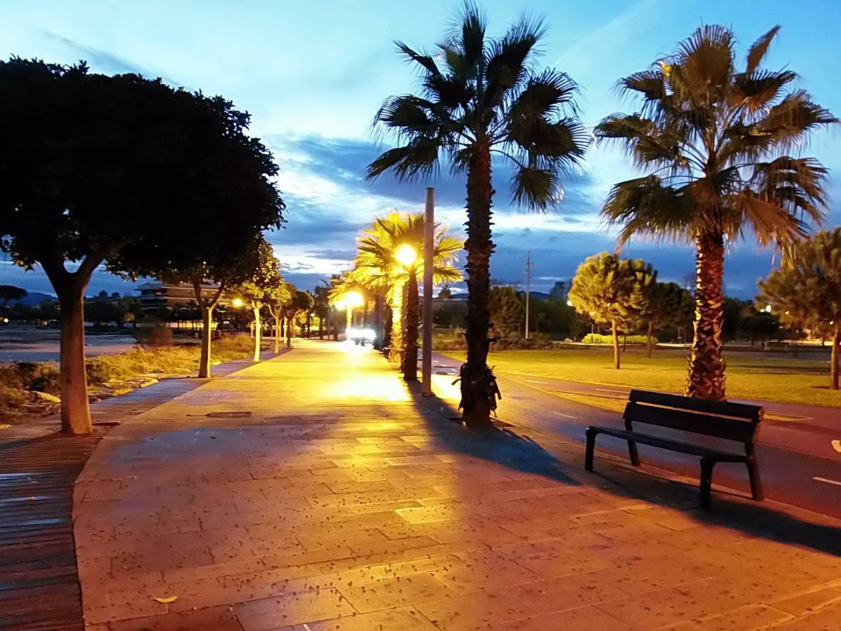 Cozzy Flat In A Quiet And Nice Area / Acogedor Apartamento En Zona Tranquila Y Agradable Cambrils Exterior photo